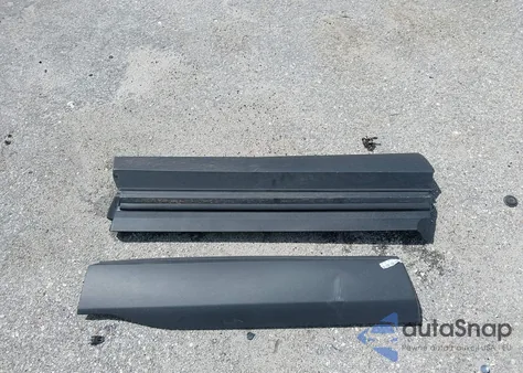 2025 Toyota Grand Highlander Le z USA, uszkodzony, nr VIN 5TDAAAA54SS023251